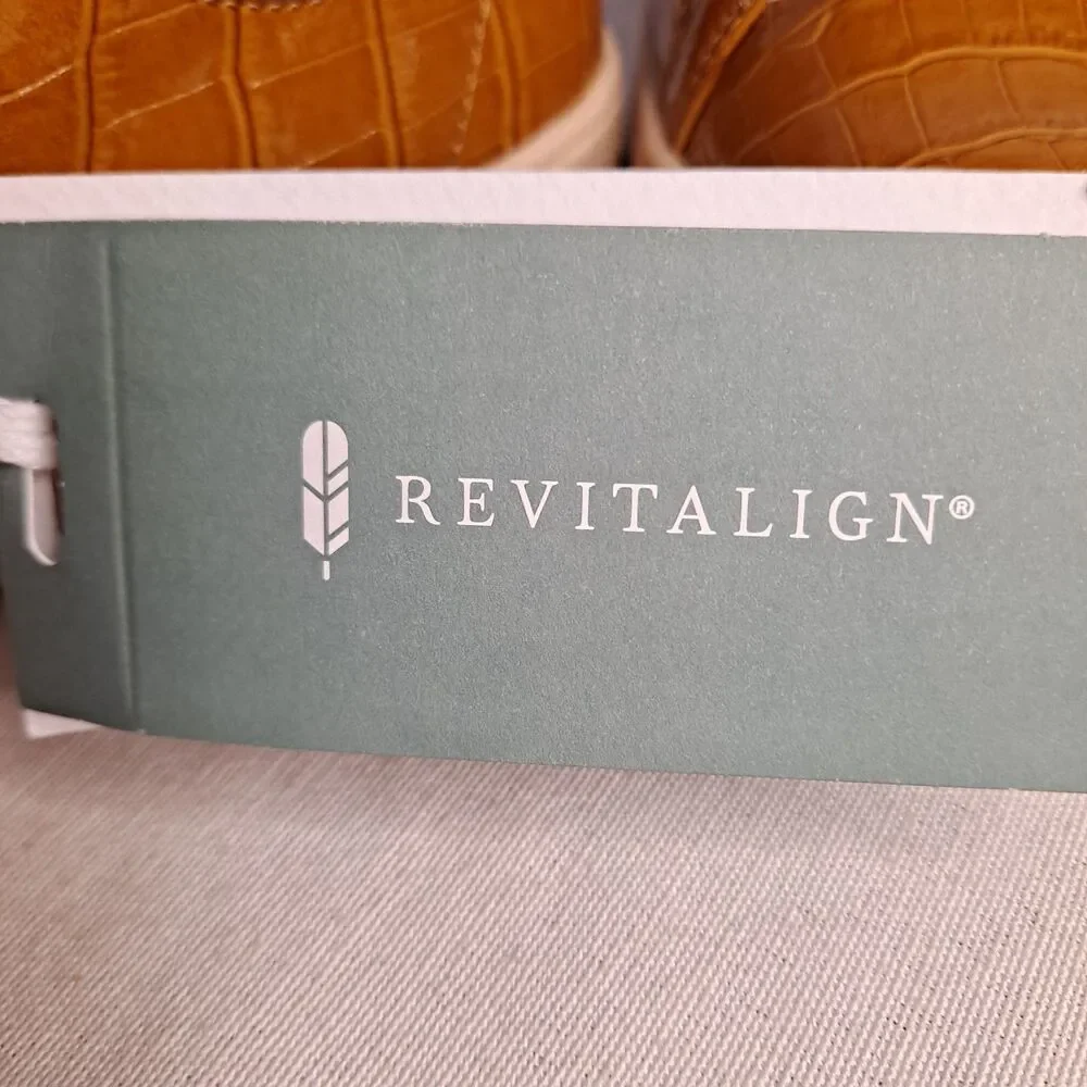 Revitalign Malibu Bella Sneakers Patent Croc Print Women's Sz 7.5B Tan Orthotic